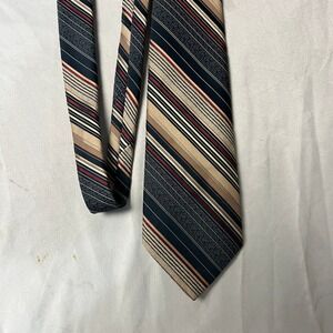 Don Loper Beverly Hills Mens Polyester Striped Necktie Classic‎ 4" Business Vtg